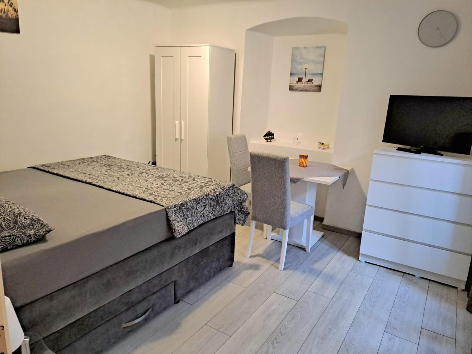 Studio Apartment Lola Kaštela Buitenkant foto